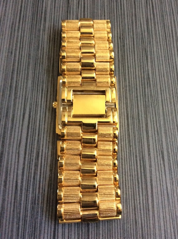 Imagen religiosa para hombres Reloj cuadrado blanco sunray dial en oro Banda vinculada Cuarzo Vintage sin usar todavia en nueva condicion Nuevo Viejo Stock Unico Etsy Mexico