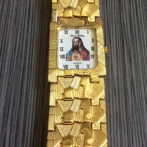 Religious Men&#39;s Watch Rectangle Jesus Image White Dial Roman Numerals on a Gold Nugget Band New Vintage Item!