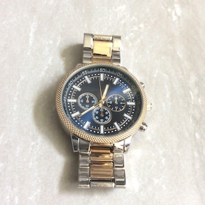Two-Tone Men&#39;s Dress Watch Round Blue Dial Index Hours on Two-Tone Men&#39;s Linked Band Unused New Vintage Watch Works Perfectly!