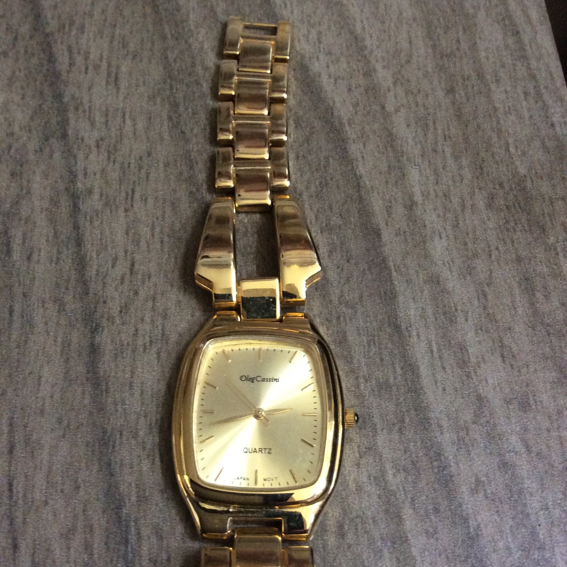 oleg cassini watch value