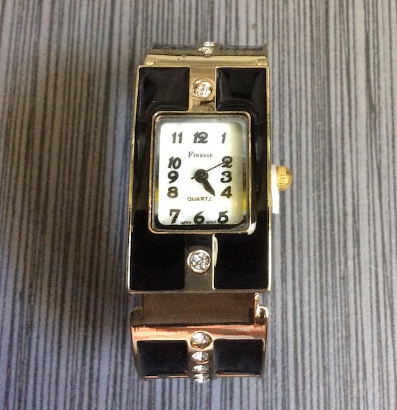 Pearl brand watch sales