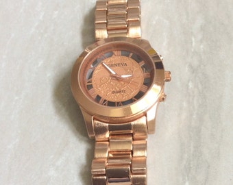 Geneva Men's Watch Round Rose Gold Dial Index Hours on a Rose Gold Linked Band Unused Vintage Still New Watch, Works Perfectly!