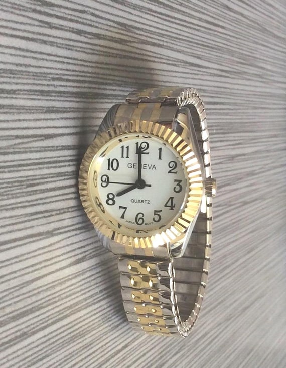 Geneve Rare Vintage Ladies Watch Round White Dial Gold-Tone Stretch Bracelet Vintage GENEVA Gold Tone Round Mother of Pearl Face Ladies  main image 4