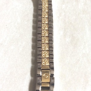 ELGIN Men&#39;s Two-Tone Bracelet Perfect for Dress-up Unused Vintage New Beauty, Ready to be Cherished & Enjoyed, Prefect for Dress or Everyday