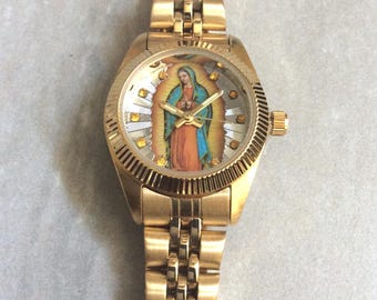 Reloj vintage Guadalupe/Mother Mary, marcadores de hora de cristal, correa dorada