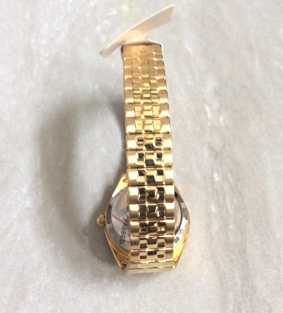 OTTIMO Damen Gold Uhr Runde Schwarzes Ziffernblatt Wochentag Datum Gold  Index Stunden auf Gold Stretch Band Neue Unbenutzte Vintage Uhr SUPER!