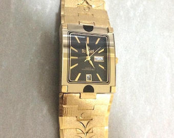 Vintage Seiko Gold Plated 2320 678A Red Dial Lady Quartz Watch