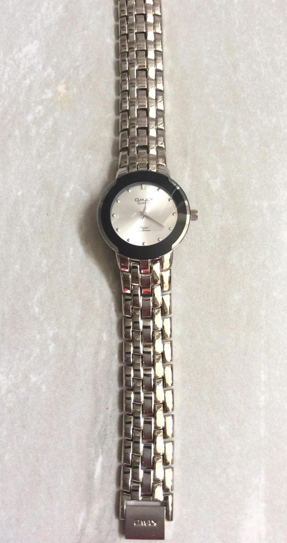 Vintage Omax Silver Quartz Womans Womens Classic Stretch Watch il_1080xN.6975918819_kw74.jpg main image 3