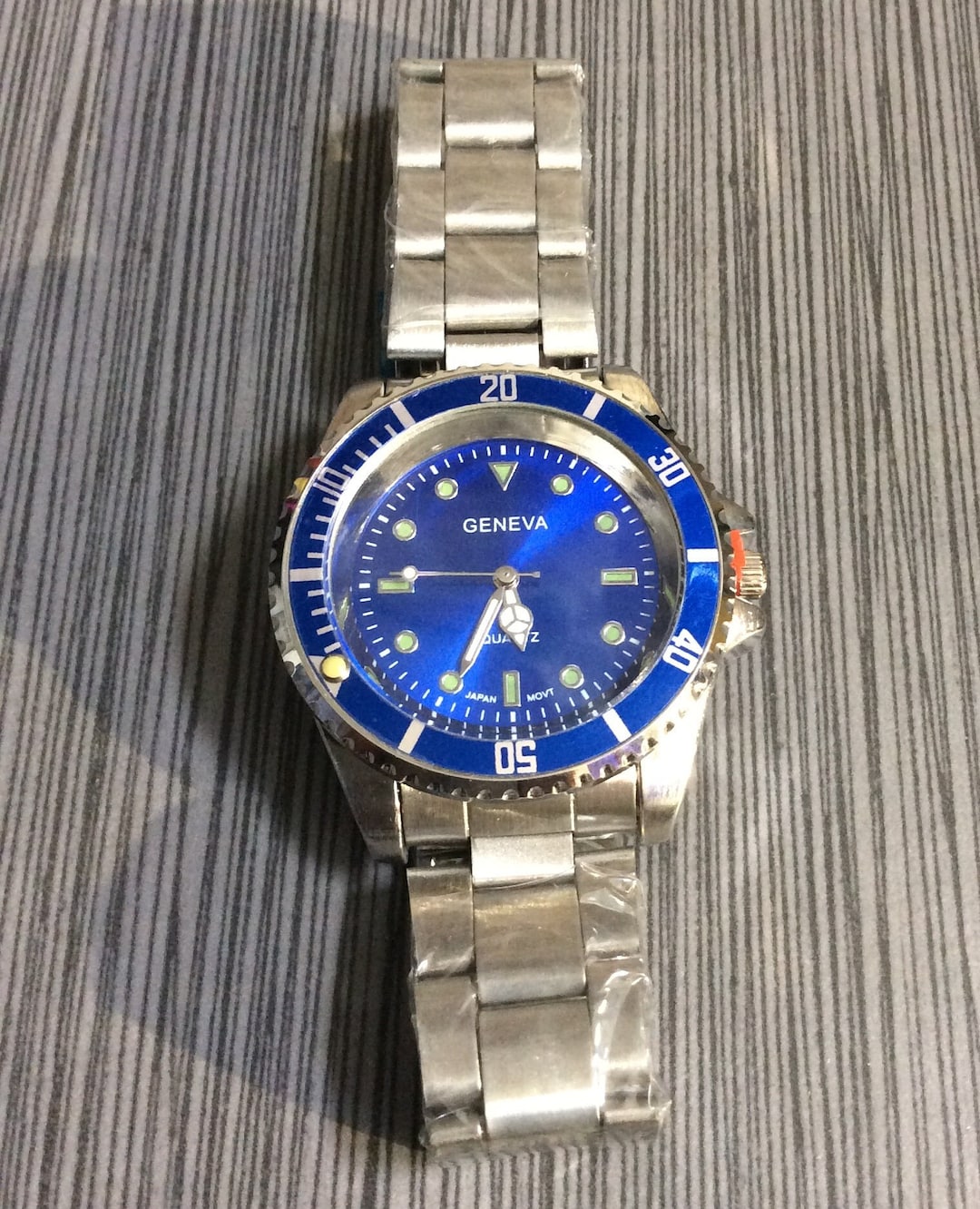 Geneva Men s Silver Blue Watch Round Blue Dial on Silver Linked Band New Unused Vintage Watch Etsy