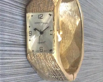 Donna Vivian Women's Bangle Watch Rectangle Silver Dial Arabic Numeral & Round Indices on Gold Beveled Bangle Band New Unused Vintage Item!