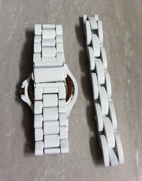 Paul Jardin Women s White Watch Set Bracelet Round Pearl Dial Numbered Hours on White Linked Band With White Bracelet New Unused Vintage Etsy UK