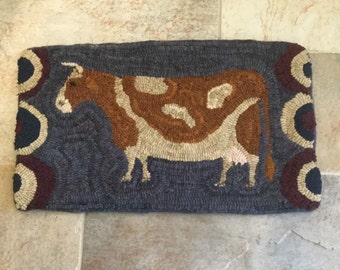 Rug hooking pattern, A Nice Cow, 11”x20”, 20”x35”, Primitive hooked rug patterns, lamb’s tongues, DIY, folk art