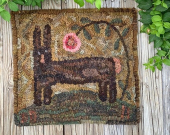 Rug hooking pattern, Posie Rabbit, 21” x 23”, primitive, hooked rug, DIY, Bunny, Torn strips