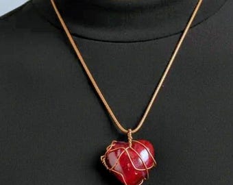 Rotes Herz Harz Anhänger Halskette - Kupferdraht Gewickelt, Rubin Granat Stil, Handgemachtes Schmuck