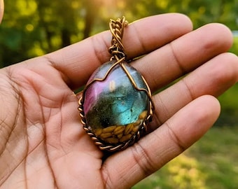 Labradorit Kupferdraht Eingewickelt Anhänger, Harz Samen Charme, Natur Inspirierter Schmuck