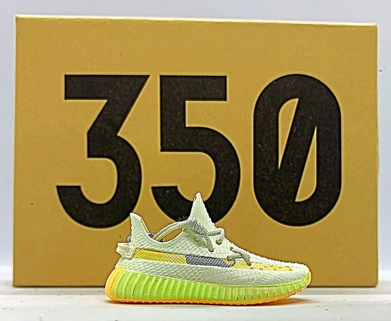 mini yeezy boost