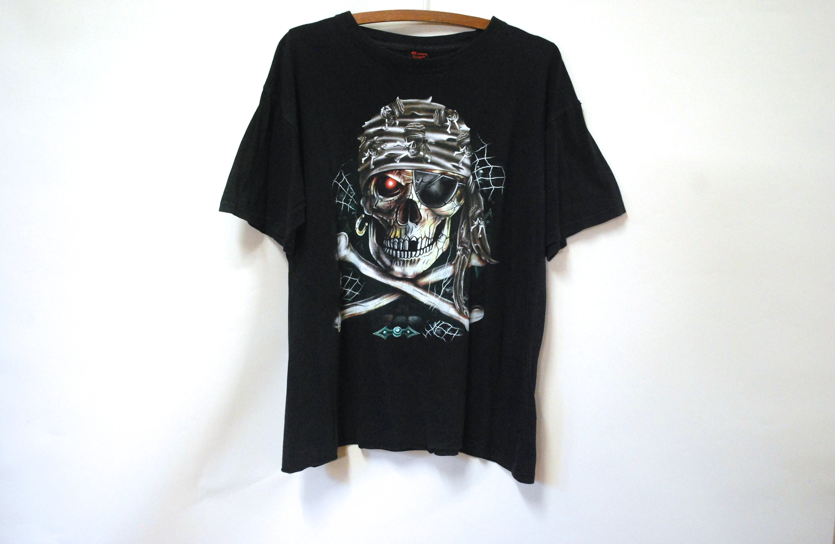 90s Black Pirate Skull & Crossbones T Shirt, Vintage Mens Cotton 