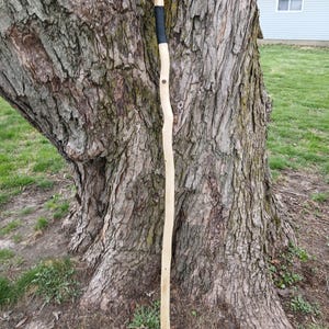 Handgefertigter 150 cm Eichen-Wanderstab mit lederumwickeltem Griff – strapazierfähiger Wanderstock für Outdoor-Abenteuer