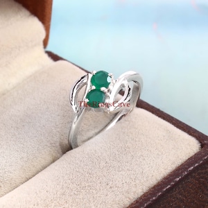 Green Onyx Sterling Silver Ring: Minimalist Promise Ring
