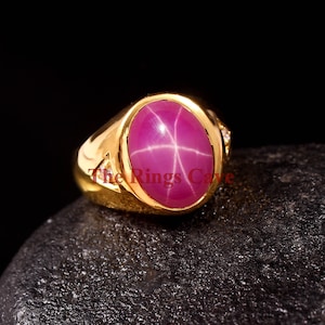 Linde Star Ruby Men&#39;s Signet Ring: 18K Gold Plated Silver