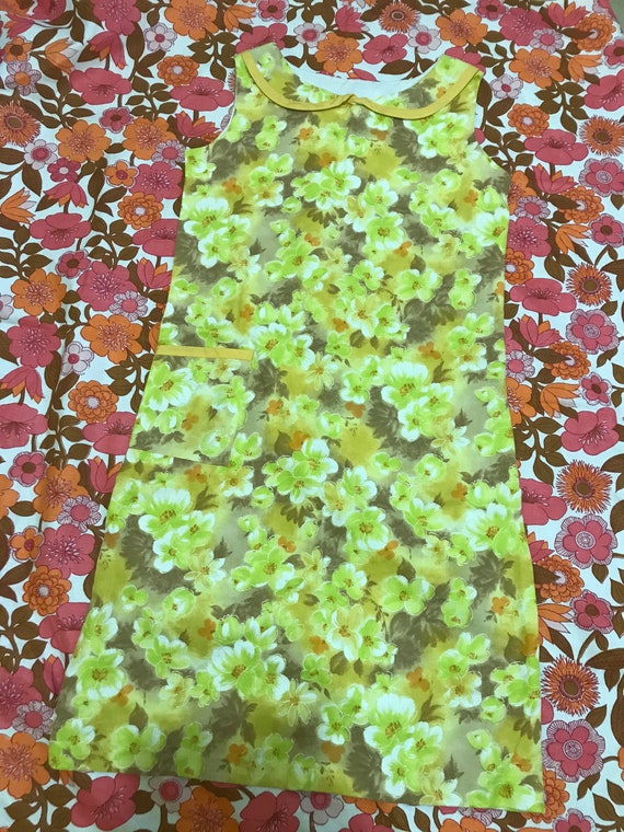 Vintage 1960’s Peter Pan collar flower dress xs