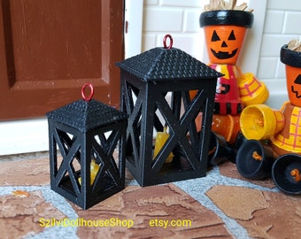2pcs Miniature dollhouse lanterns for 8-12 innch fashion dolls for Halloween, Autumn.  1:6 scale dollhouse accessoires.