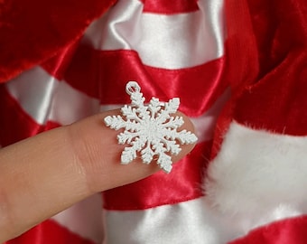 5 PCS set. Miniature snowflake Christmas tree ornament for 8-12 inch fashion dolls. 1:6 scale dollhouse accessoires.