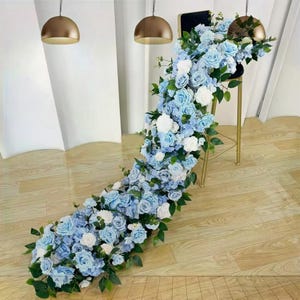 Arche de fleurs de mariage verdure rose bleu clair et blanche, centres de table fleurs de mariage fleurs, arrangement d&#39;arche de sol de mariage, fleur d&#39;allée
