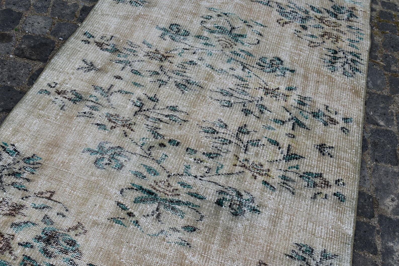 Floral rug Green and beige rug Turkish runner rug Vintage Etsy