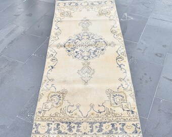 Turkish rug, Boho rug, Handmade rug, Vintage home decor, Oriental rug, Rustic decor, Bedroom rug, Decorative rug, 2.5 x 6.4 ft RL8402