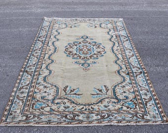 Vintage Floral Oushak Rug, Large Wool Turkish Carpet (5.2 x 8.3 ft)