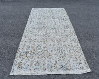 Vintage rug, Turkish rug, Wool rug 4 x 5.5 ft Tribal rug, Bohemian rug, Home decor rug, Small doormat rug, Handmade rug, Area rug RLO1878