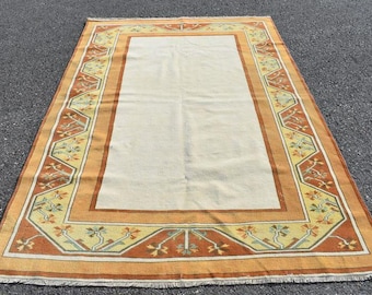 Oranje bloemen vintage Turks Oushak-tapijt, 5,1 x 7,7 ft