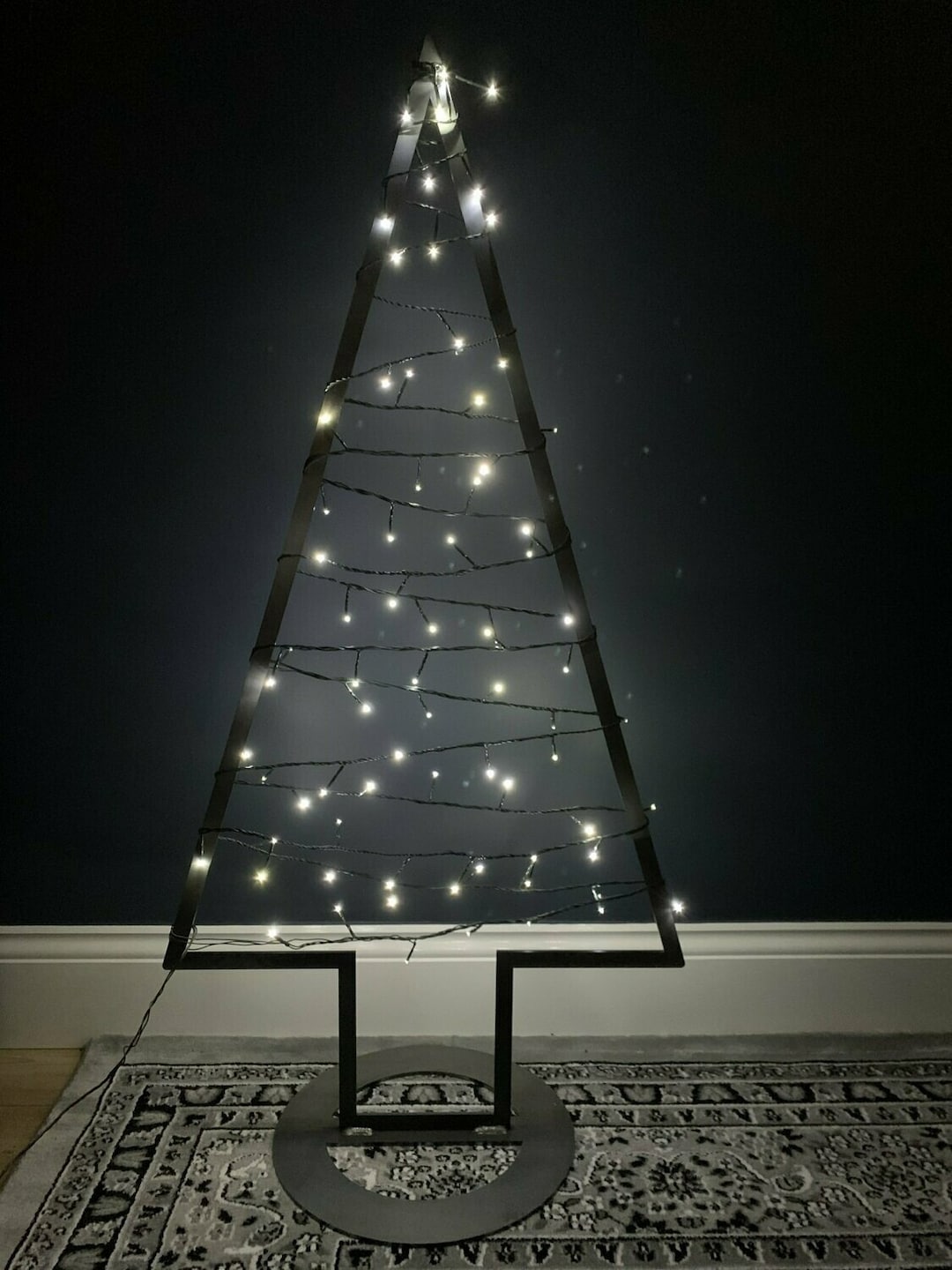 Metal christmas tree with lights deals