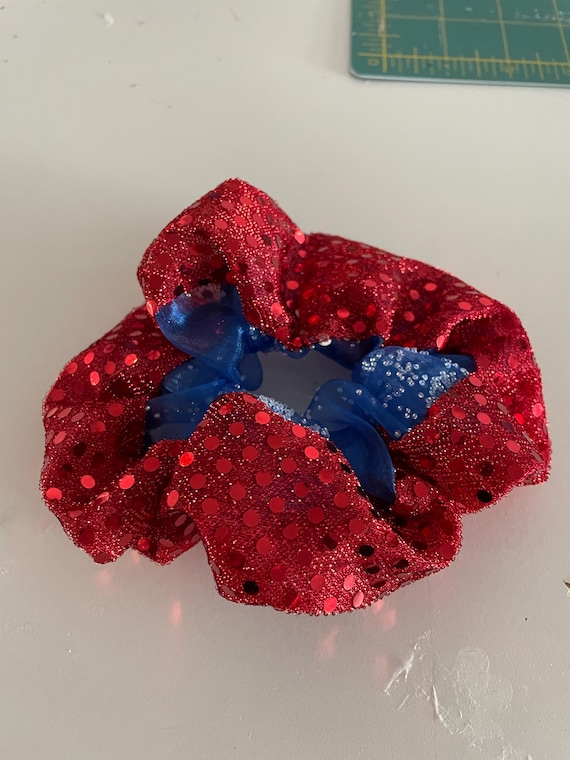 patriotic scrunchie