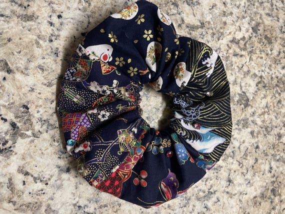 Large Reversible Scrunchie
