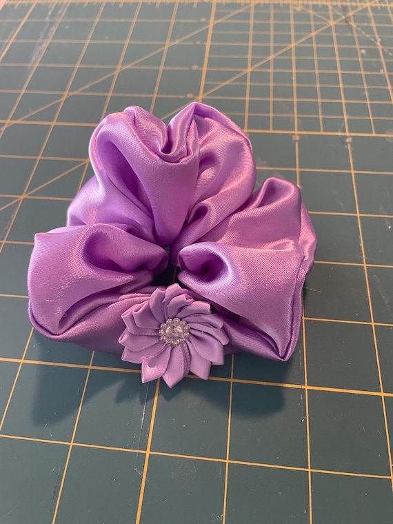 violet scrunchie