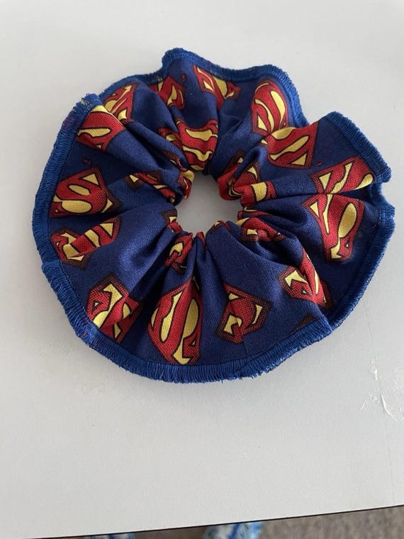 Superman scrunchie