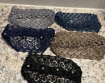 tiara de crochê e miçangas