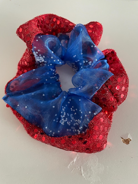 patriotic scrunchie
