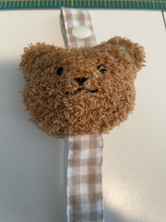 pacifier holder with bear