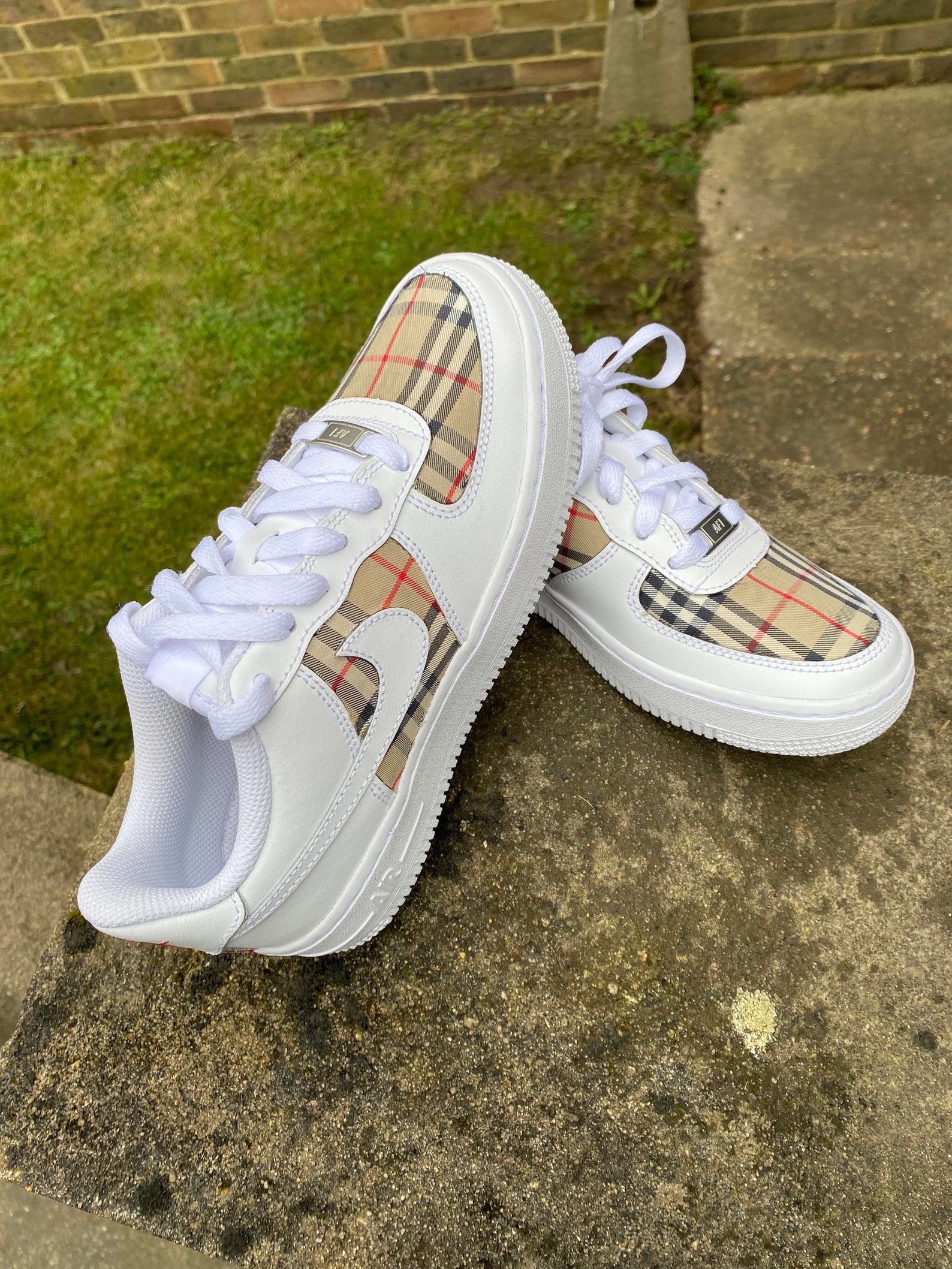toe box air force 1