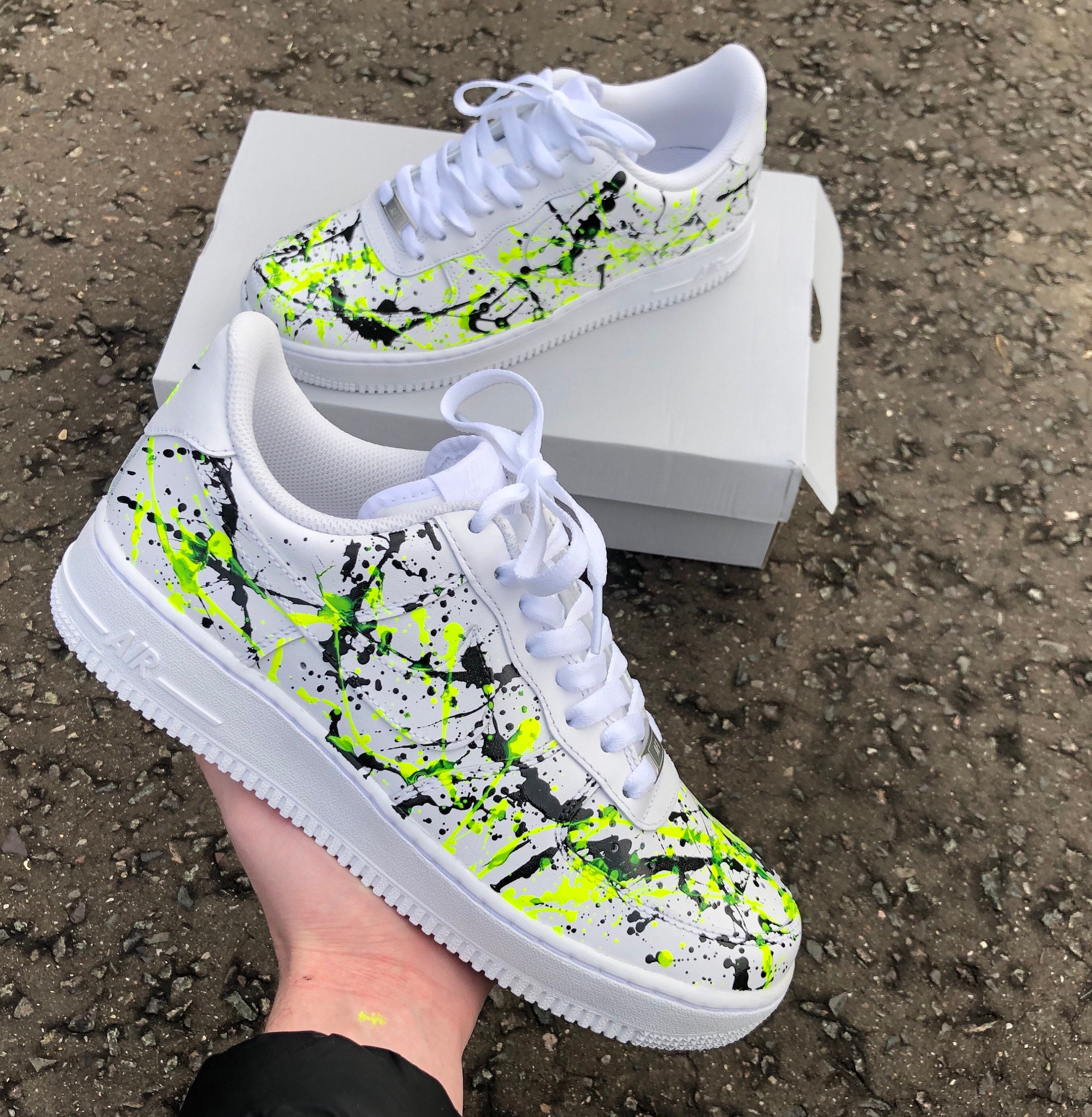 black and neon af1