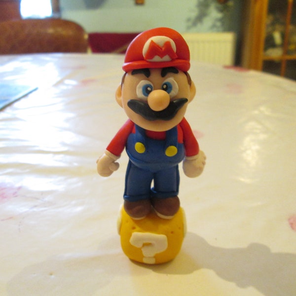 Figurine Mario en fimo