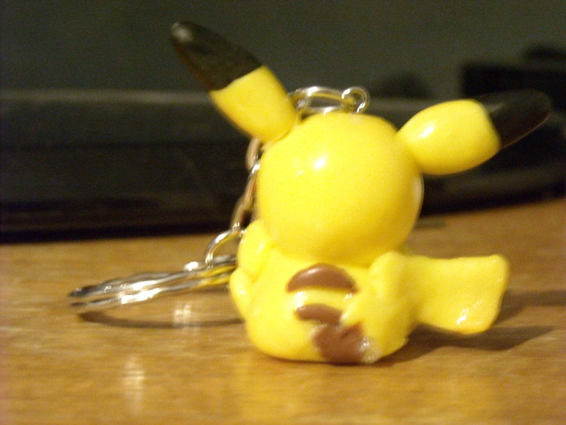 Pikachu key door with a heart for Valentine/'s Day in fimo