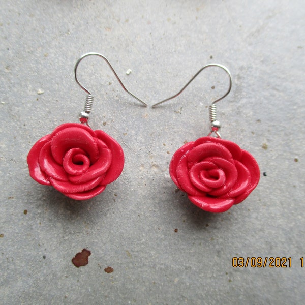 Boucle d'oreille en fimo roses