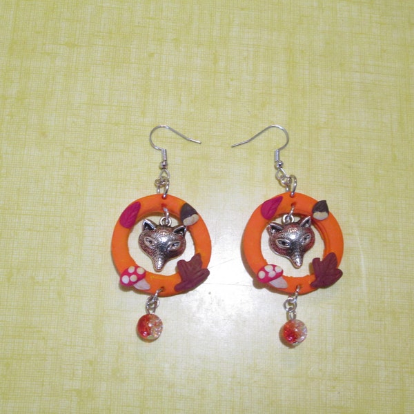 Boucles d'oreilles automne avec breloque renard en fimo