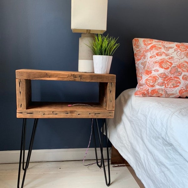 Rustic reclaimed wood end table / nightstand with black metal hairpin legs