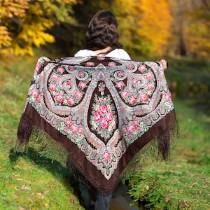 Large brown Ukrainian shawl fringe Piano shawl