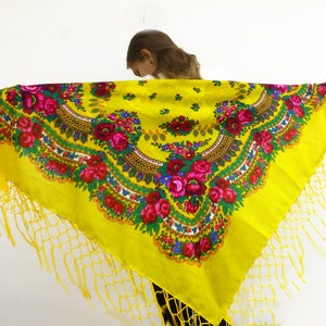 Ukrainian shawl Floral chale Traditional scarf image 8